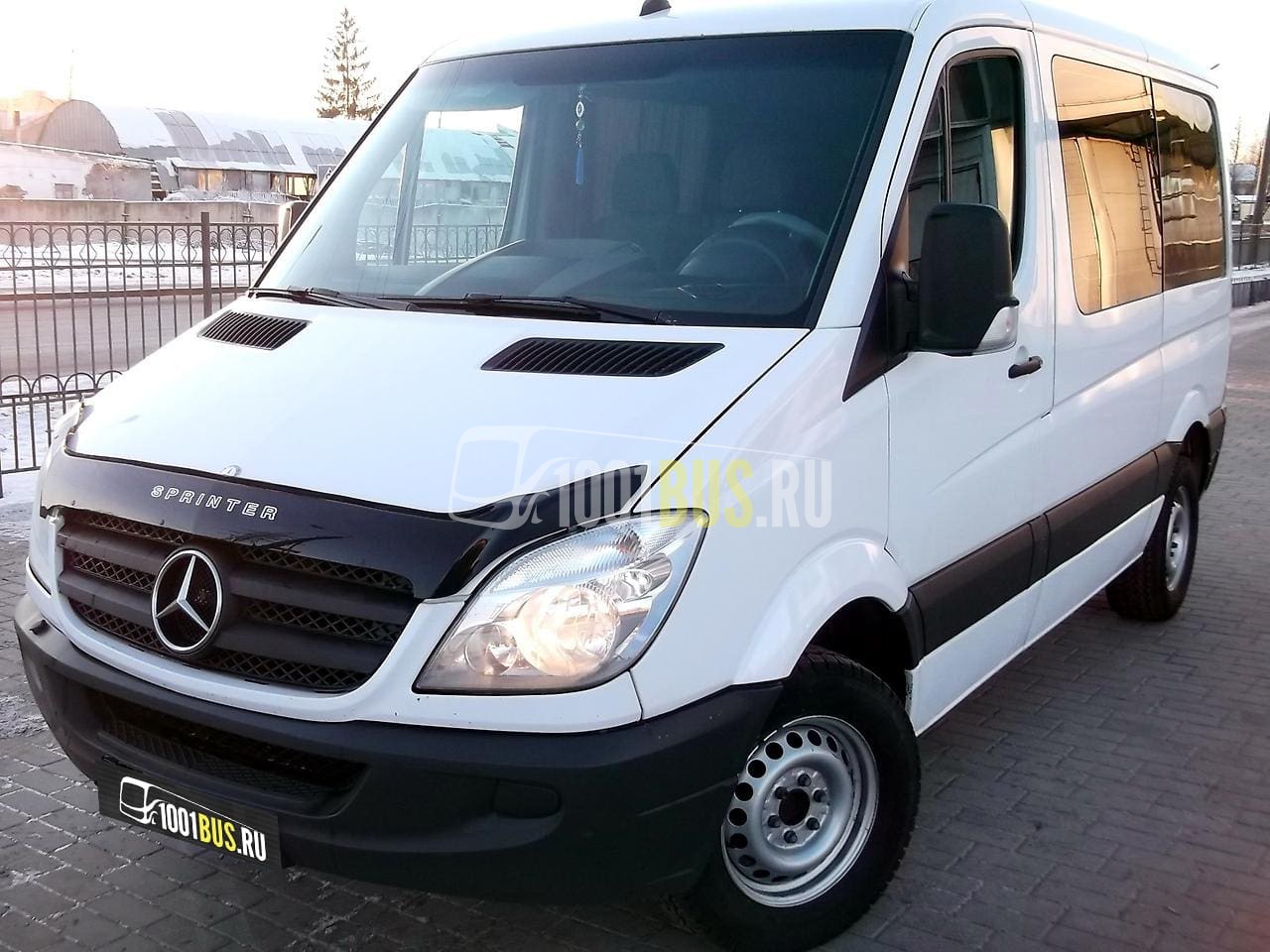Минивэн Mercedes-Benz Sprinter - прокат с водителем в Москве и области -  компания 1001 bus