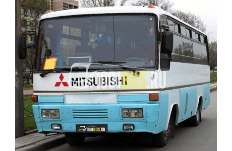 Микроавтобус Автобус Mitsubishi Starix - фото транспорта